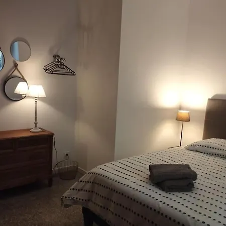 Rdc Et Cour Privee. * Nérac