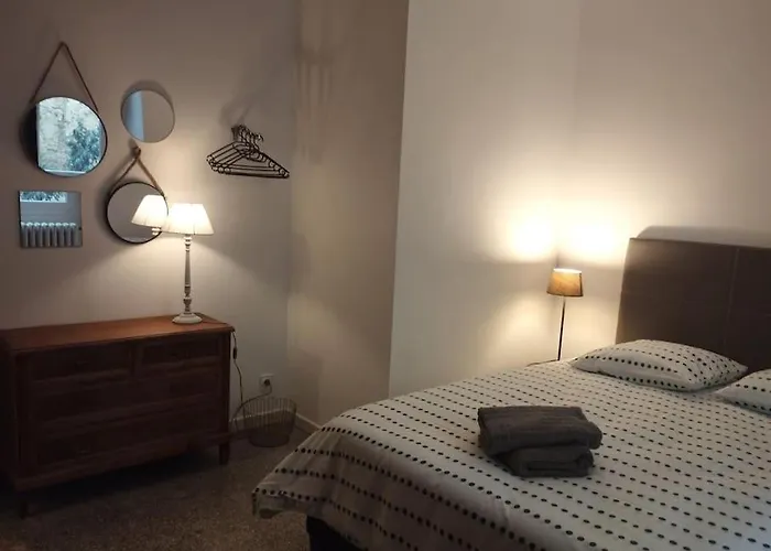 Rdc Et Cour Privee. * Nérac