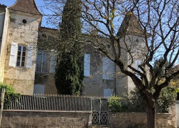 Rdc Et Cour Privee. شقة Nérac